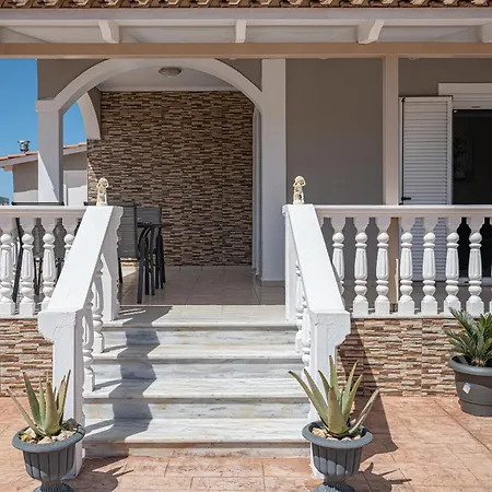 Villa Atlas *